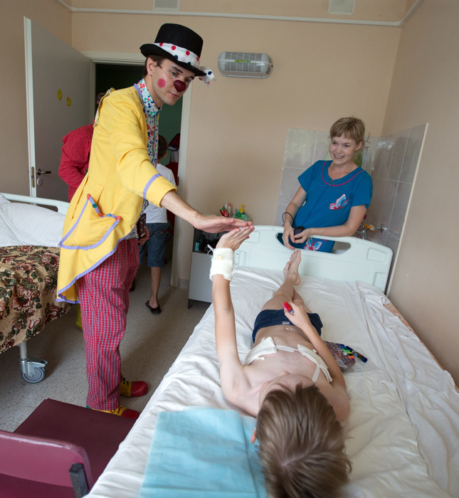 КЛОУН, КОТОРЫЙ ЖИВЕТ В БОЛЬНИЦЕ